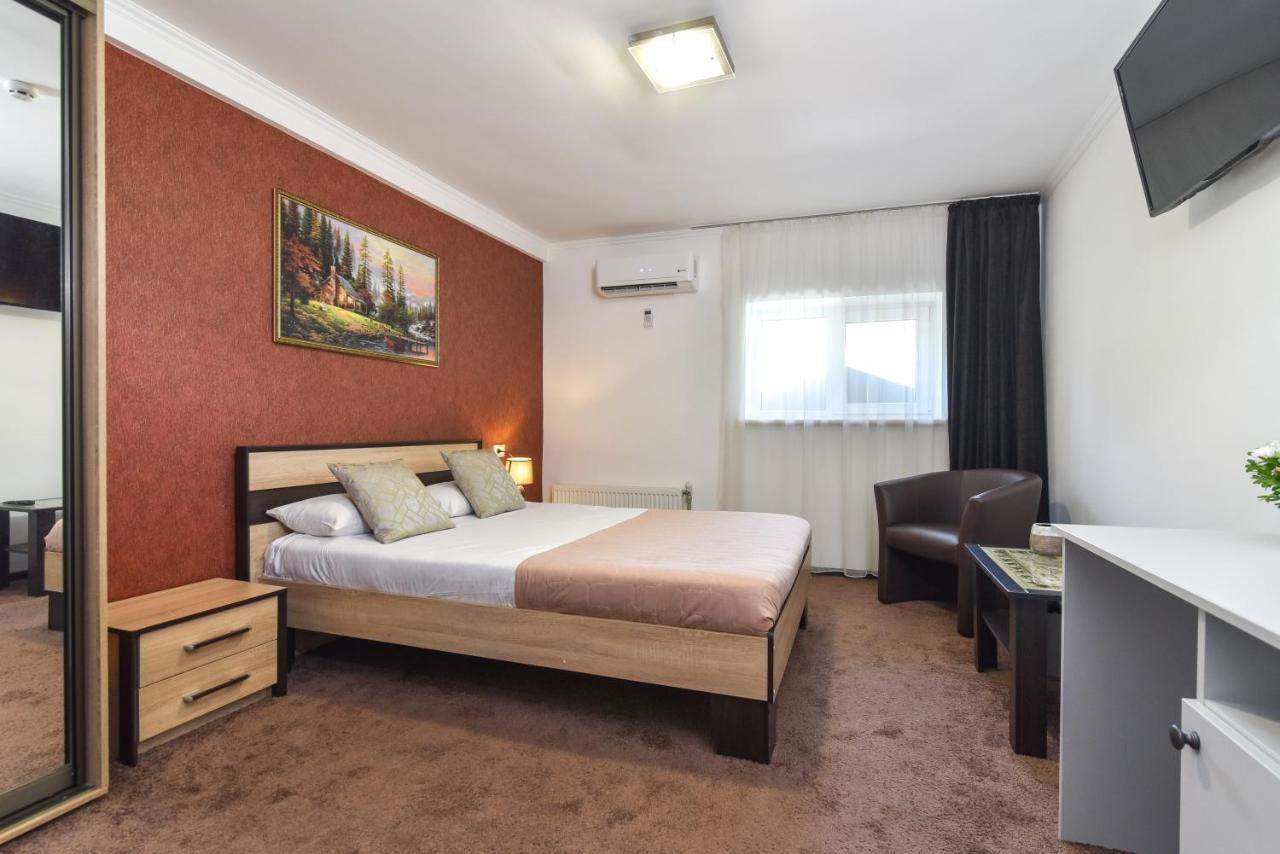 Venus Hotel Odessa Extérieur photo