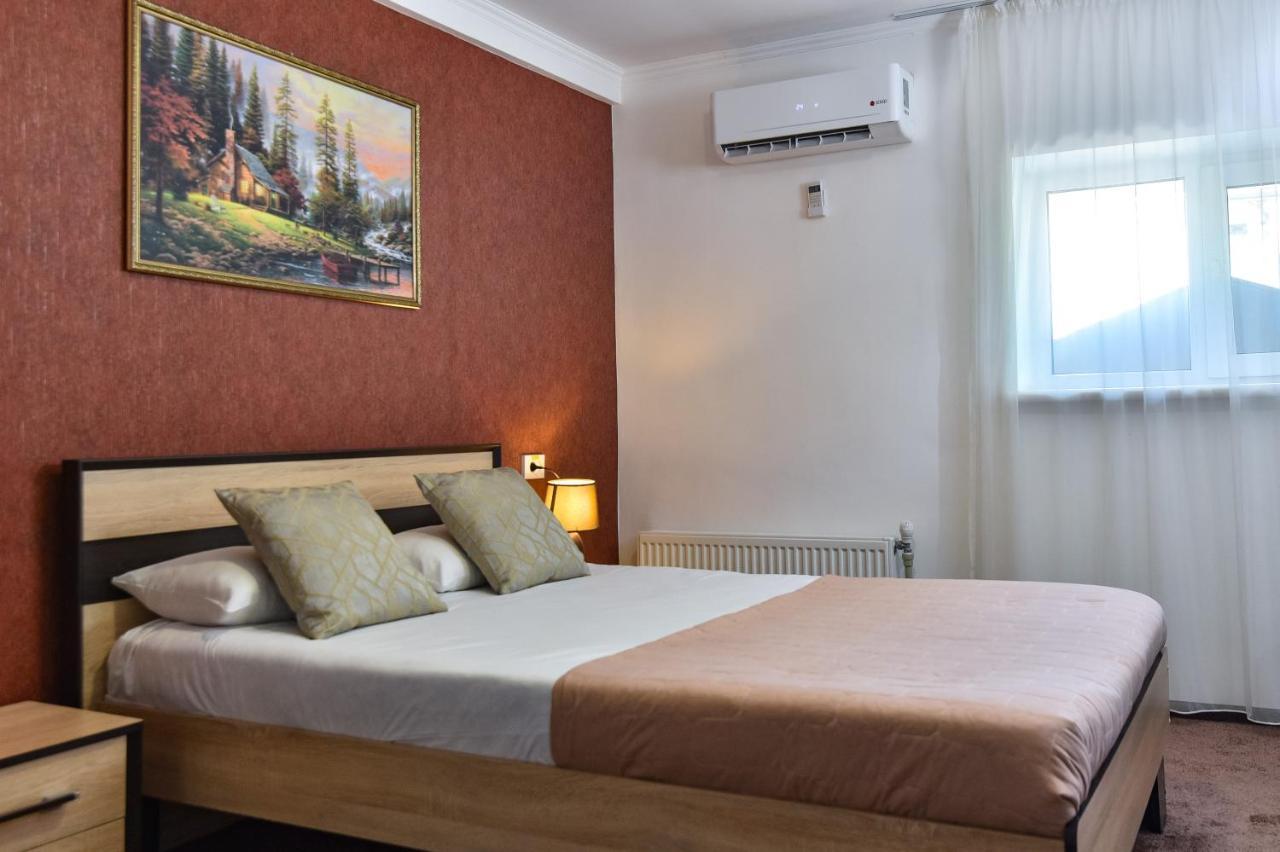 Venus Hotel Odessa Extérieur photo