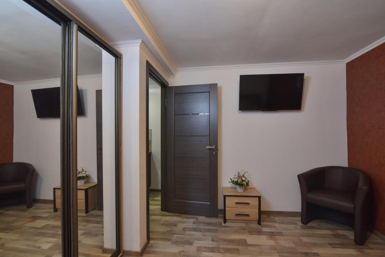 Venus Hotel Odessa Extérieur photo