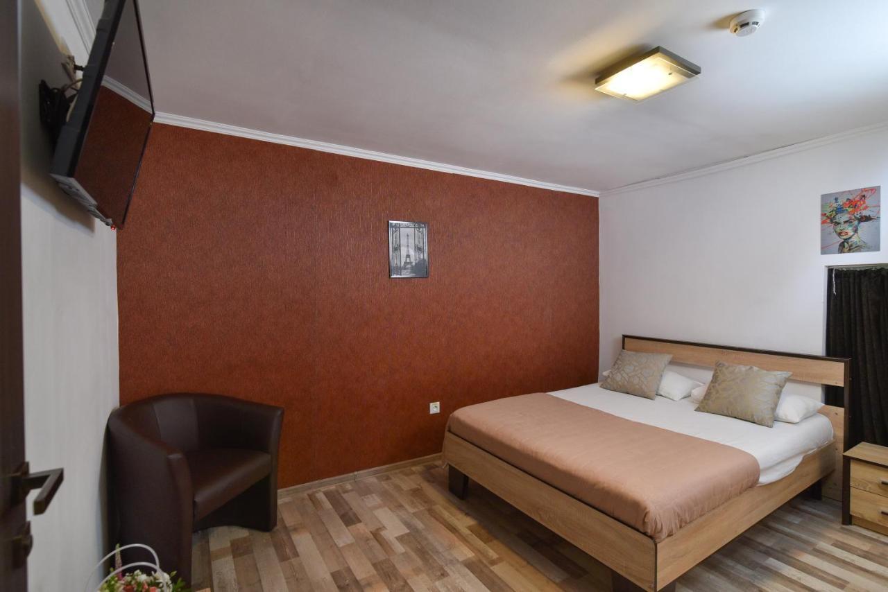 Venus Hotel Odessa Extérieur photo