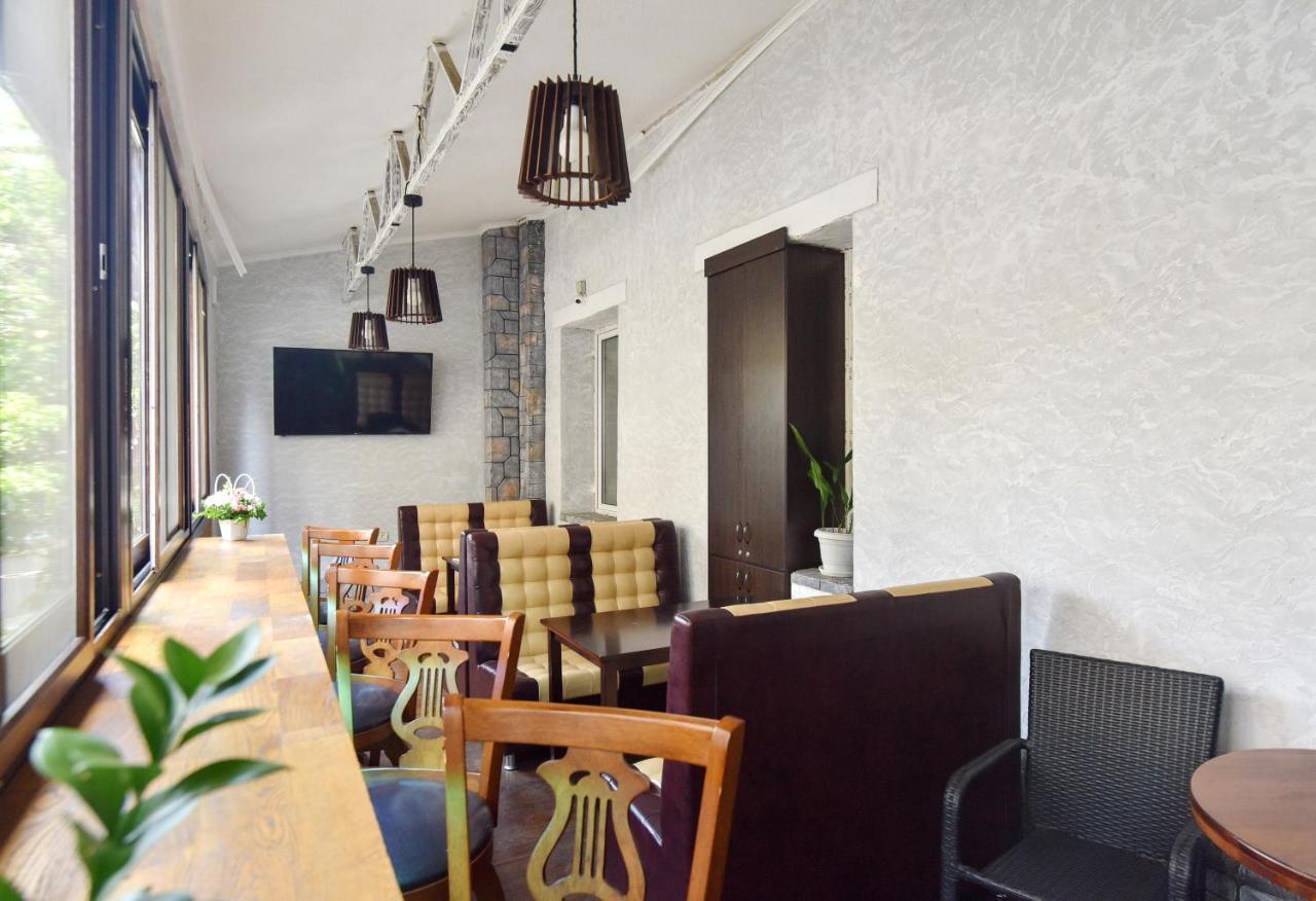 Venus Hotel Odessa Extérieur photo