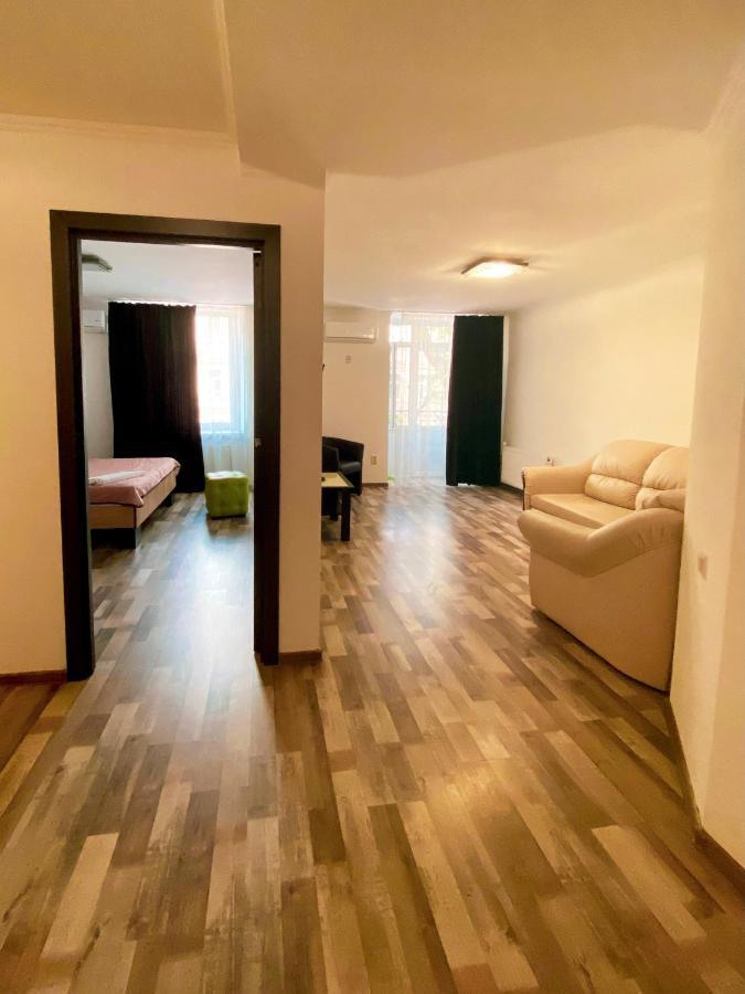 Venus Hotel Odessa Extérieur photo