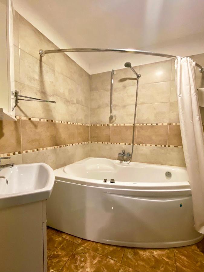 Venus Hotel Odessa Extérieur photo