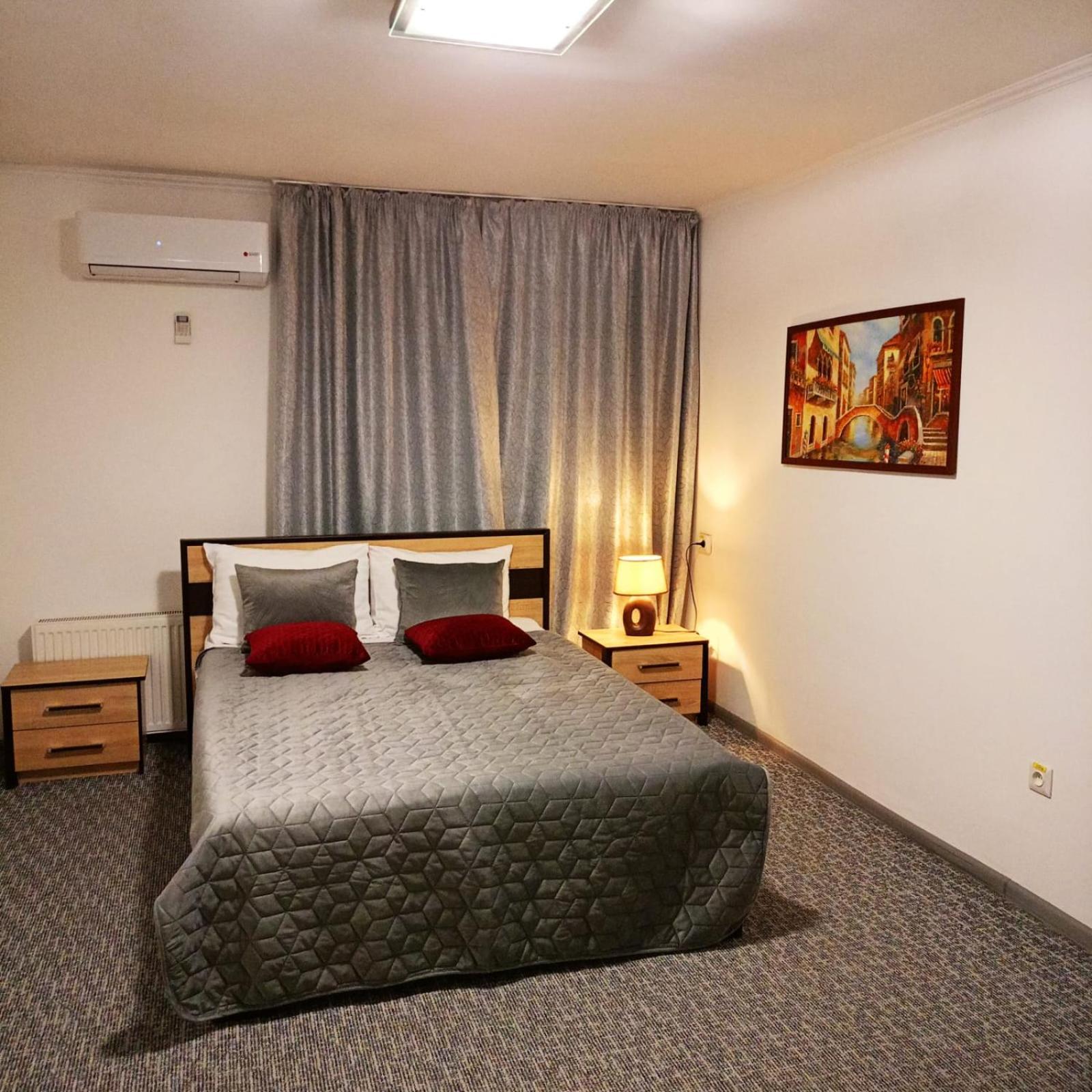 Venus Hotel Odessa Extérieur photo