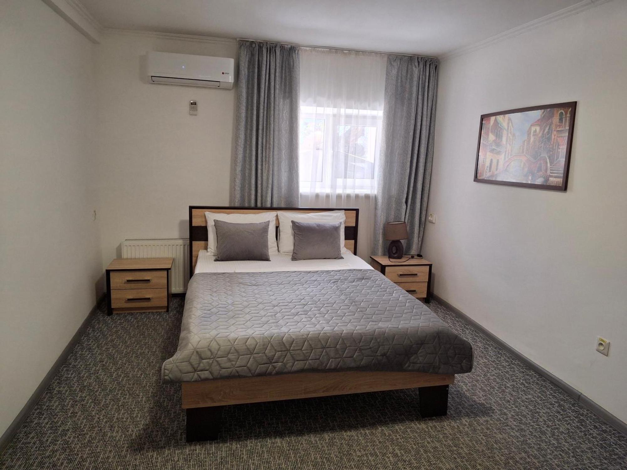 Venus Hotel Odessa Extérieur photo